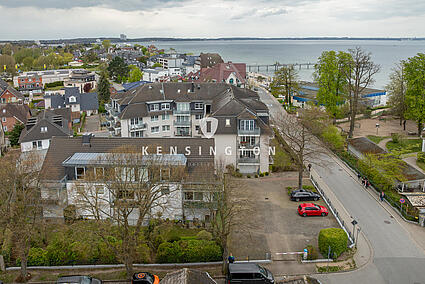 Hausansicht mit Ostsee im Hintergrund