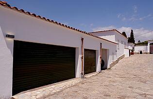 Guest house & garage